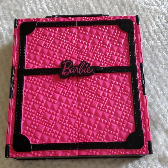 Barbie Other - Barbie Wardrobe